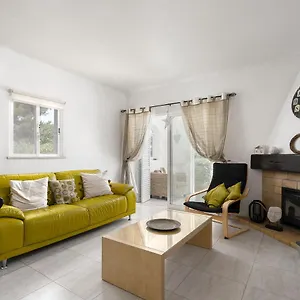 casa-maresia-apartamento-2-quartos-e-piscina-praia-carvoeiro.hotelaalgarve.com/